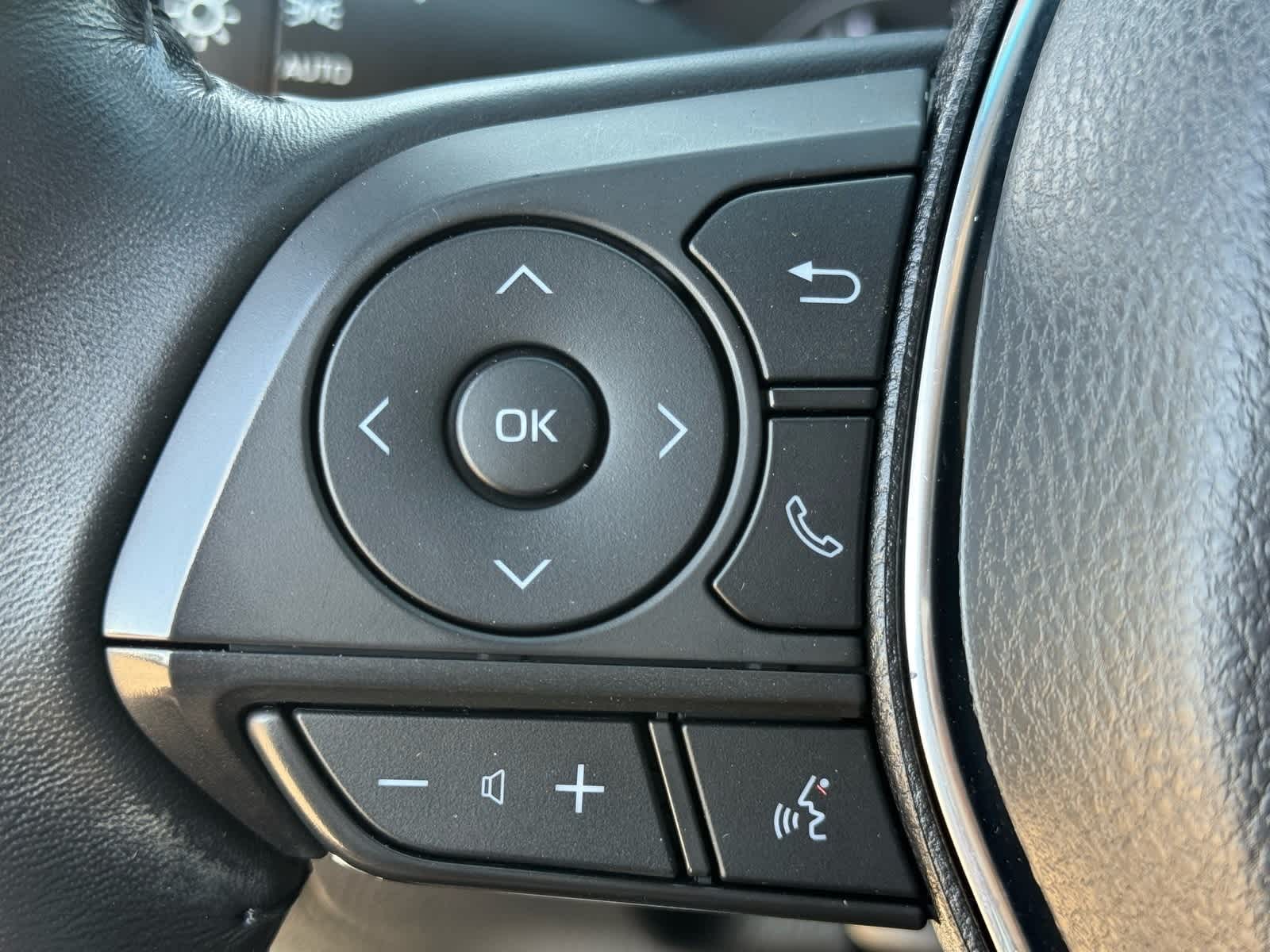 Thumbnail: 2020 Toyota Camry - 18