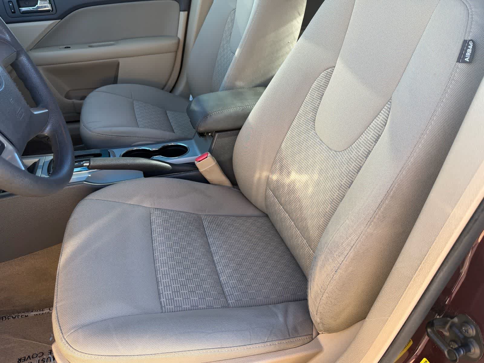 Thumbnail: 2011 Ford Fusion - 20