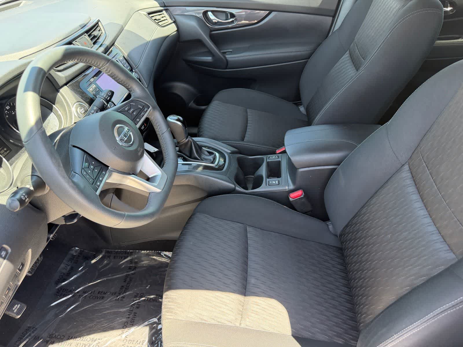 Thumbnail: 2017 Nissan Rogue - 12