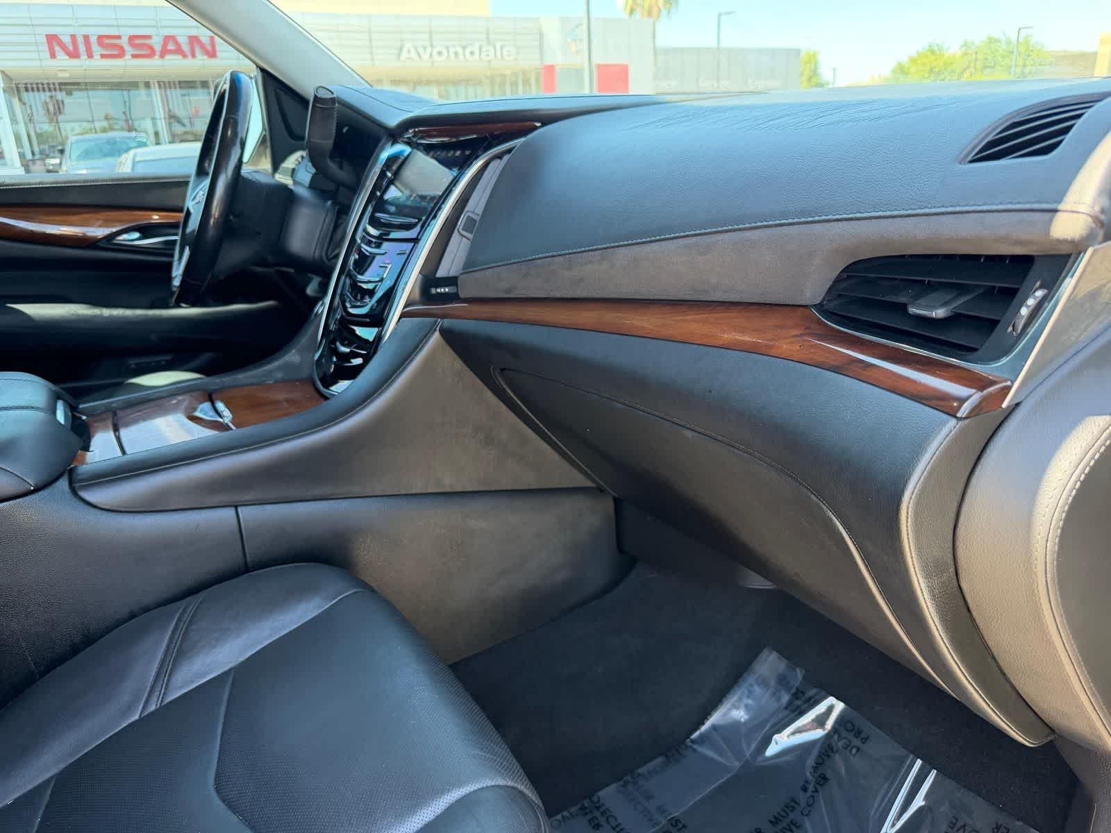 Thumbnail: 2016 Cadillac Escalade - 10