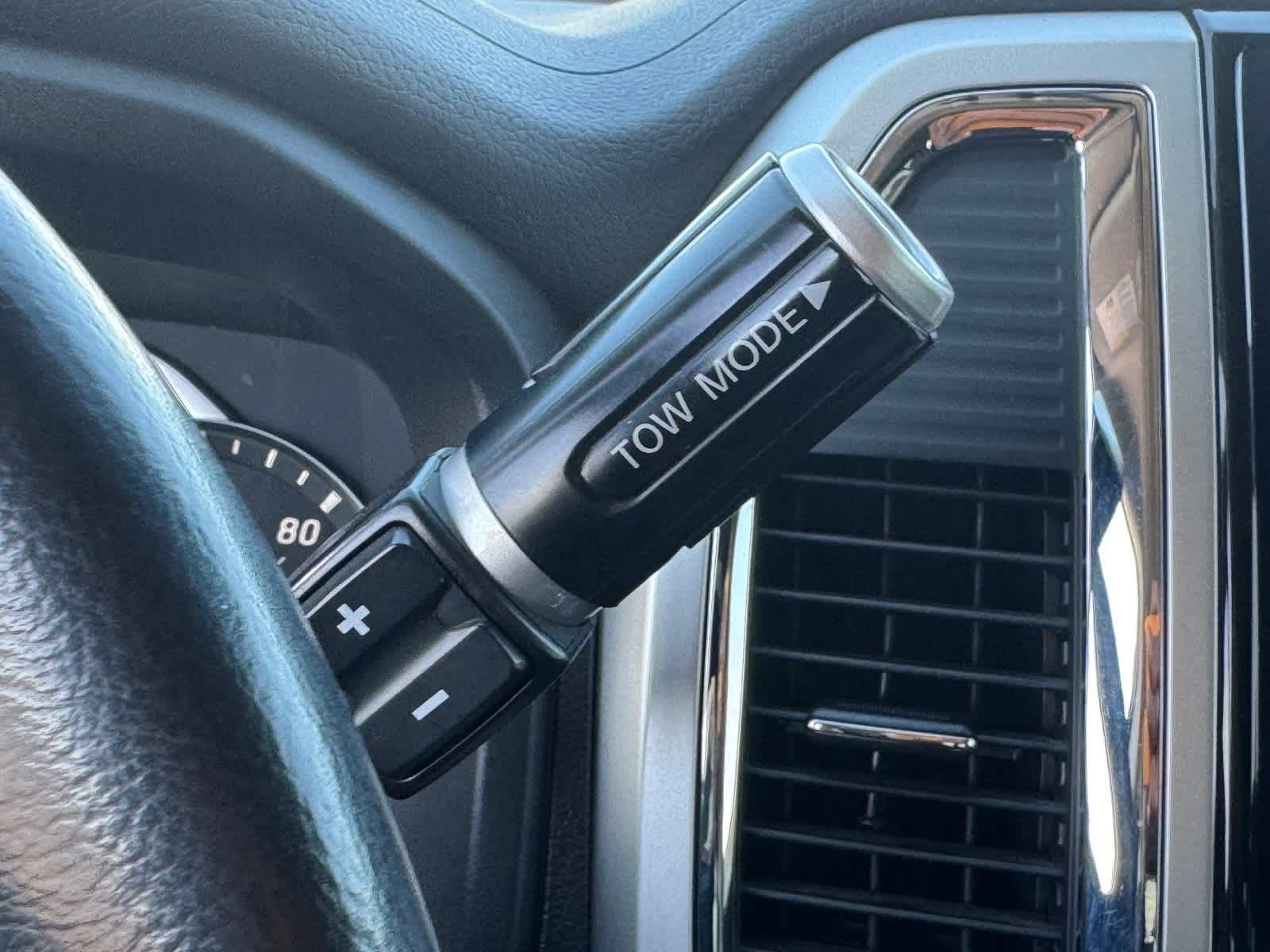 Thumbnail: 2021 Nissan Titan - 31