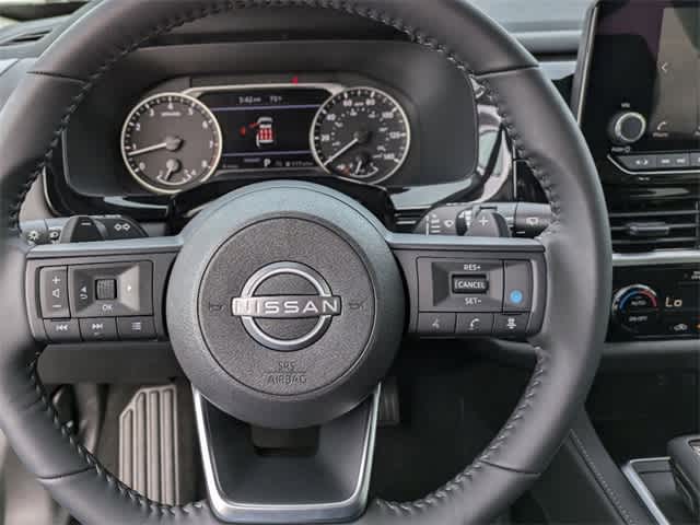 2025 Nissan Pathfinder SV 19