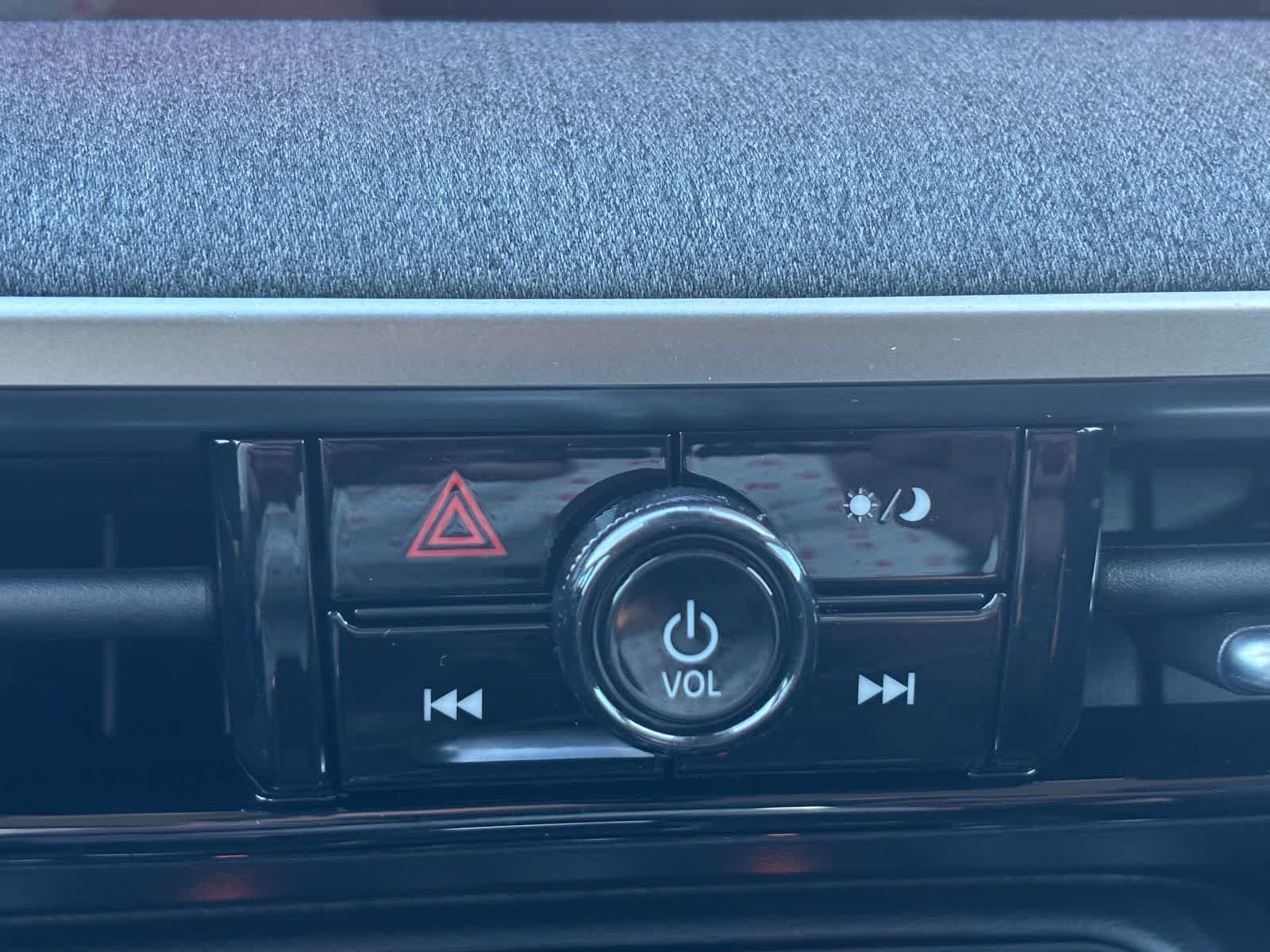 Thumbnail: 2026 Nissan Kicks - 23