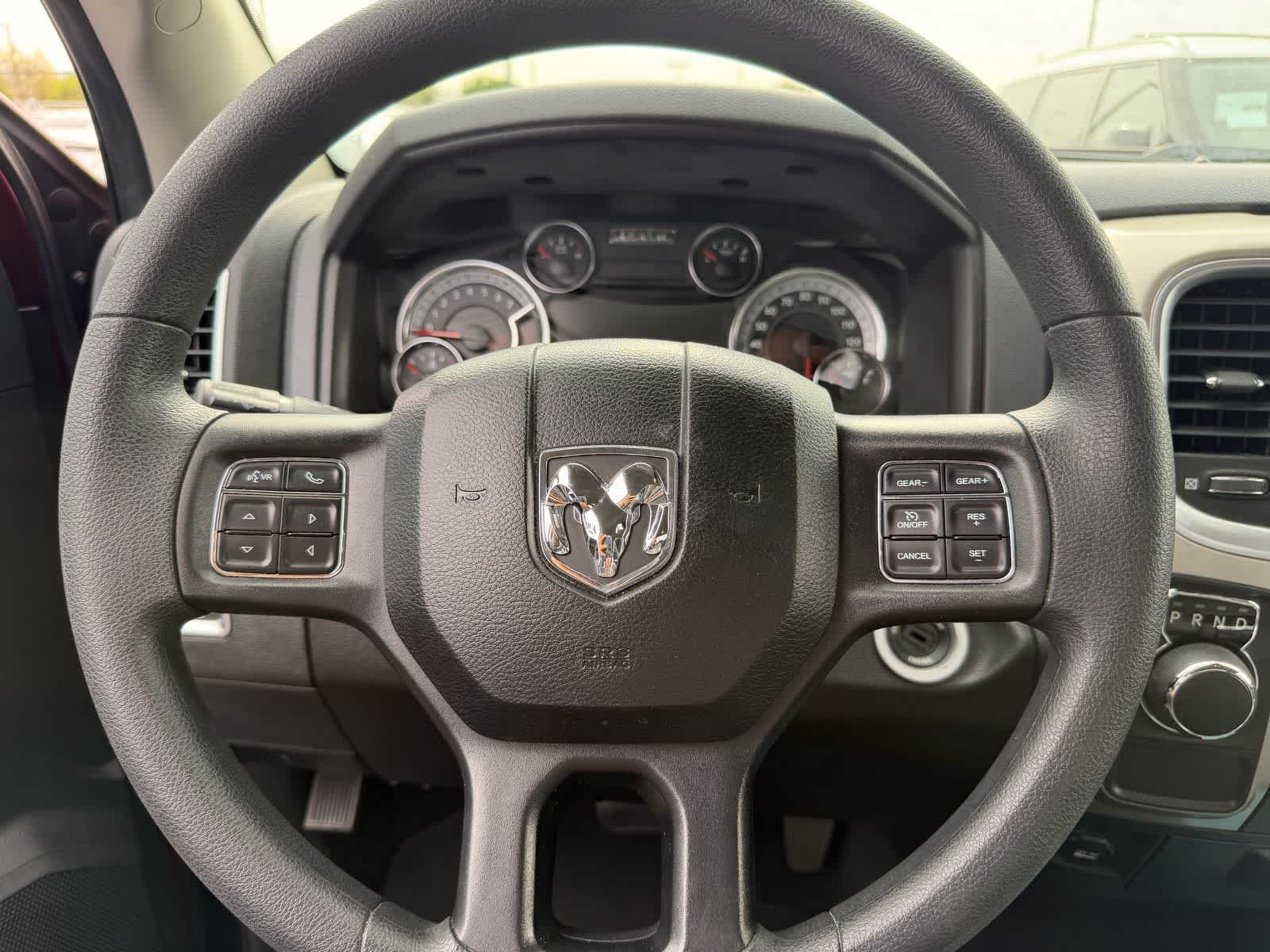 Thumbnail: 2019 RAM 1500 Classic - 9