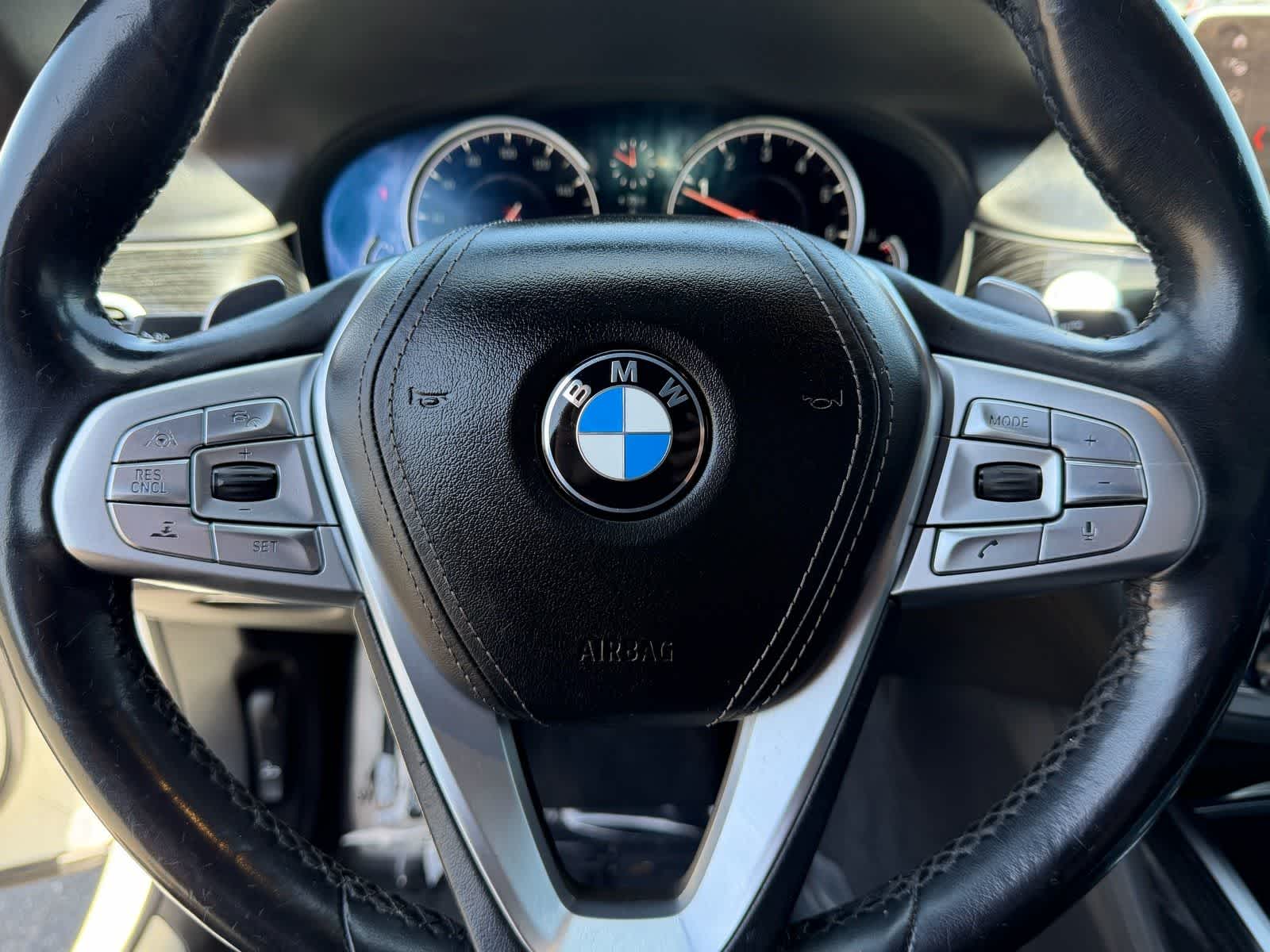 Thumbnail: 2019 BMW 7 Series - 36