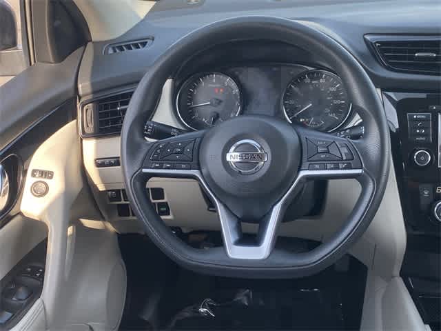 Thumbnail: 2020 Nissan Rogue Sport - 20