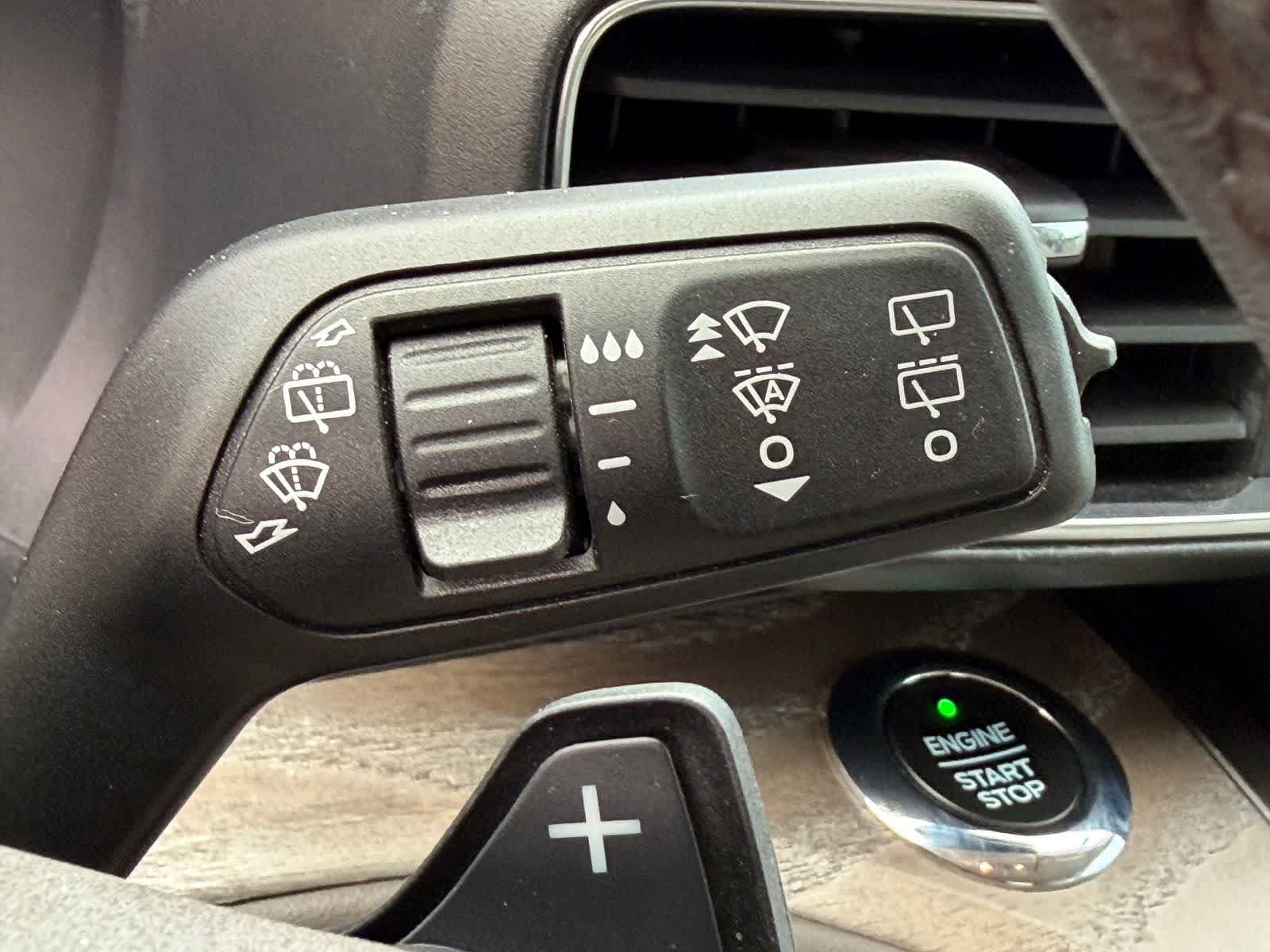 Thumbnail: 2020 Ford Explorer - 24