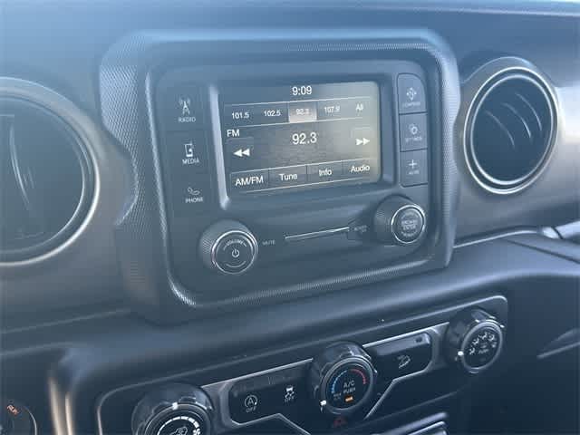 Thumbnail: 2019 Jeep Wrangler - 26