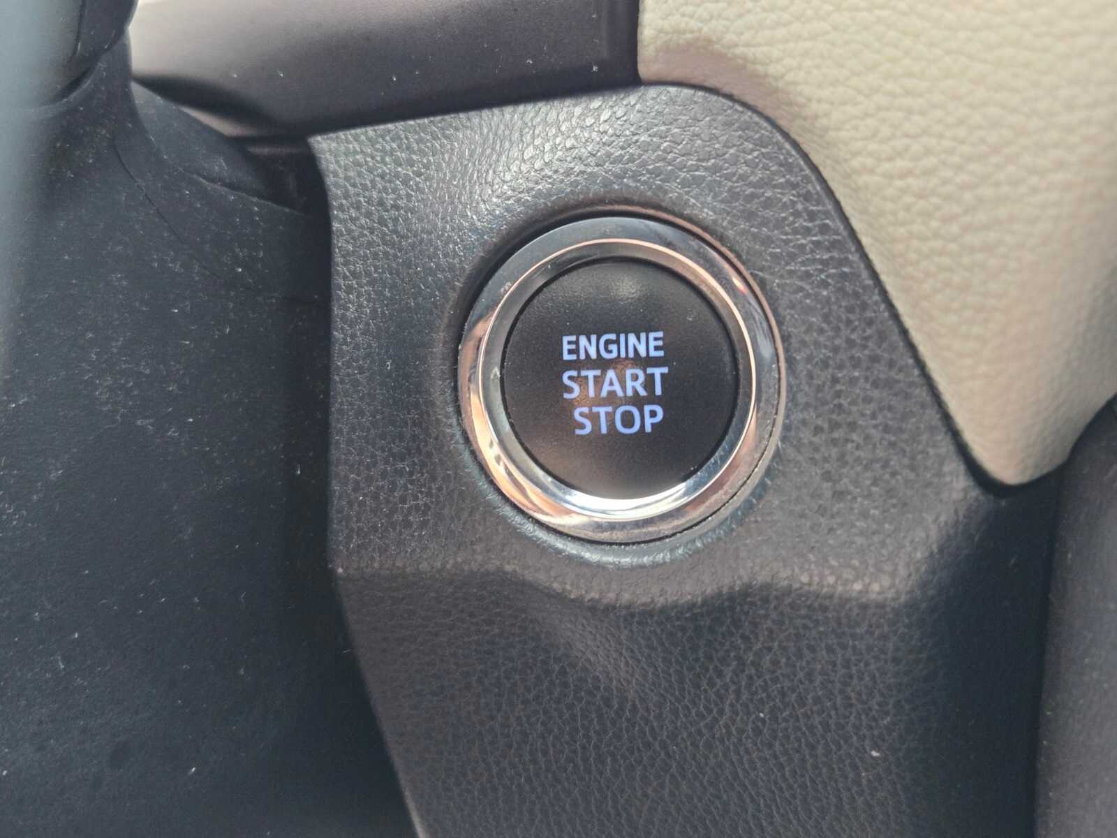 Thumbnail: 2020 Toyota RAV4 - 30