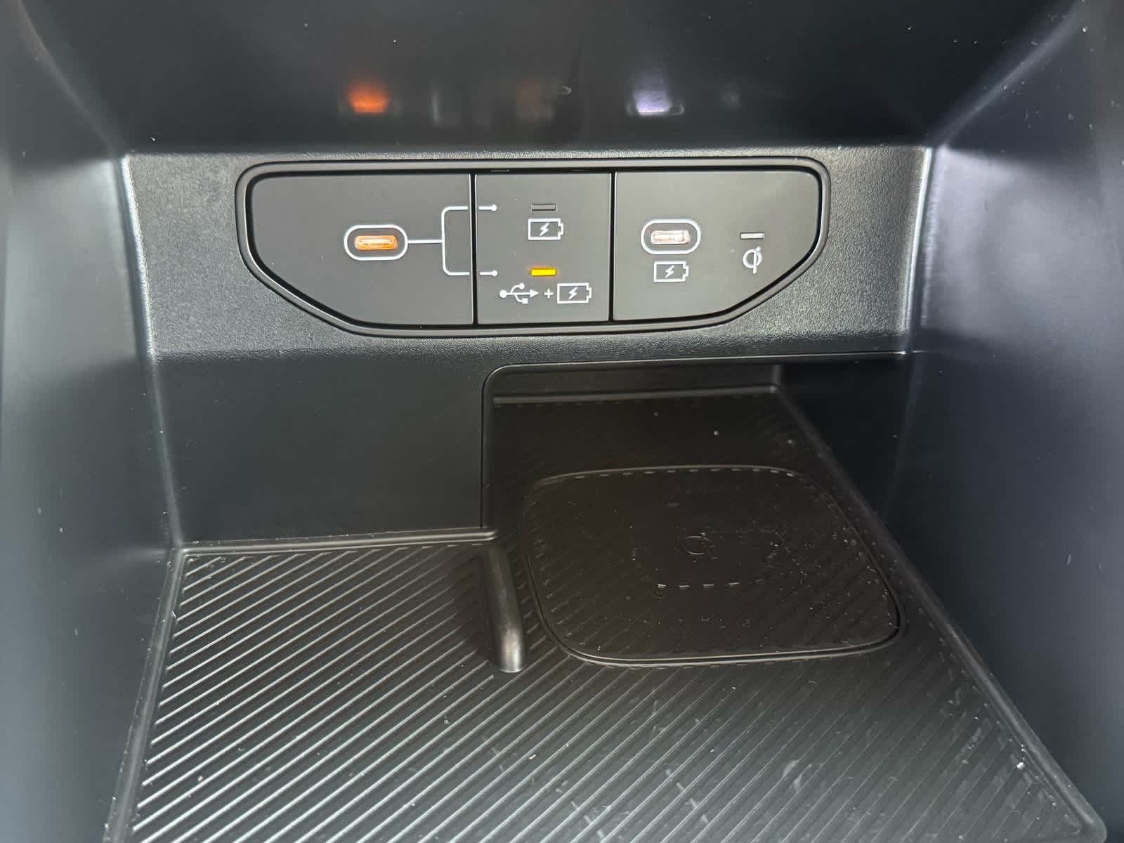 Thumbnail: 2025 Kia Sorento - 25