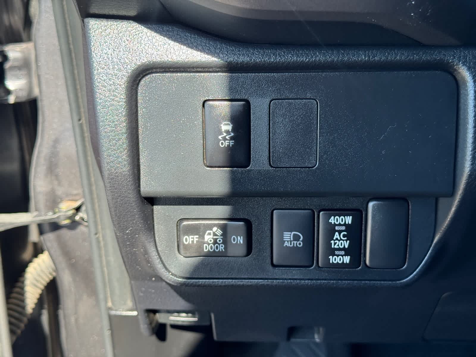 Thumbnail: 2023 Toyota Tacoma - 19