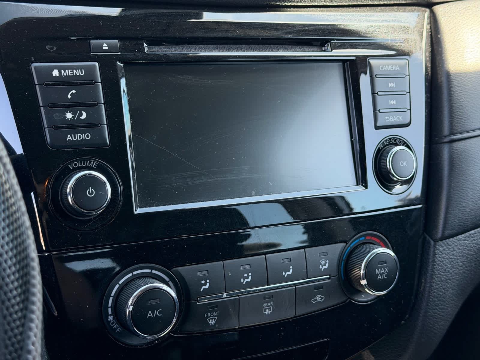 Thumbnail: 2019 Nissan Rogue - 8