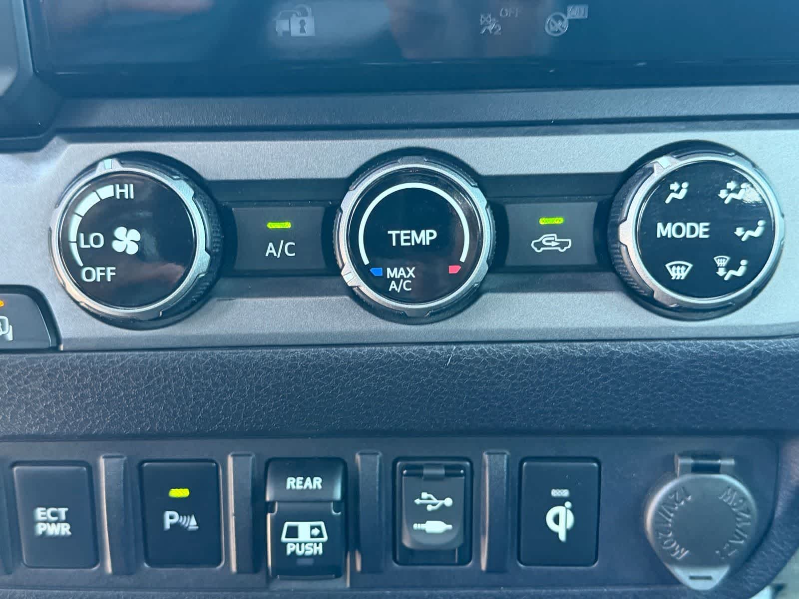 Thumbnail: 2018 Toyota Tacoma - 26