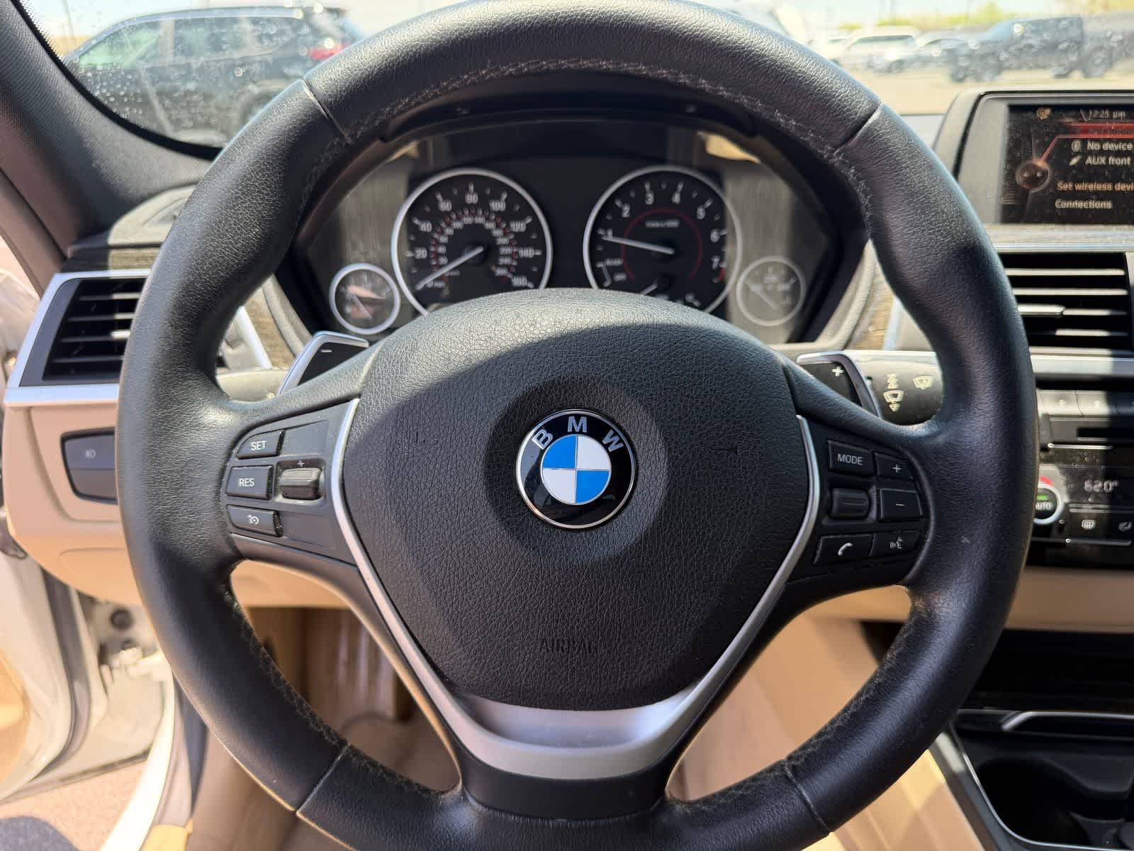 Thumbnail: 2016 BMW 3 Series - 9
