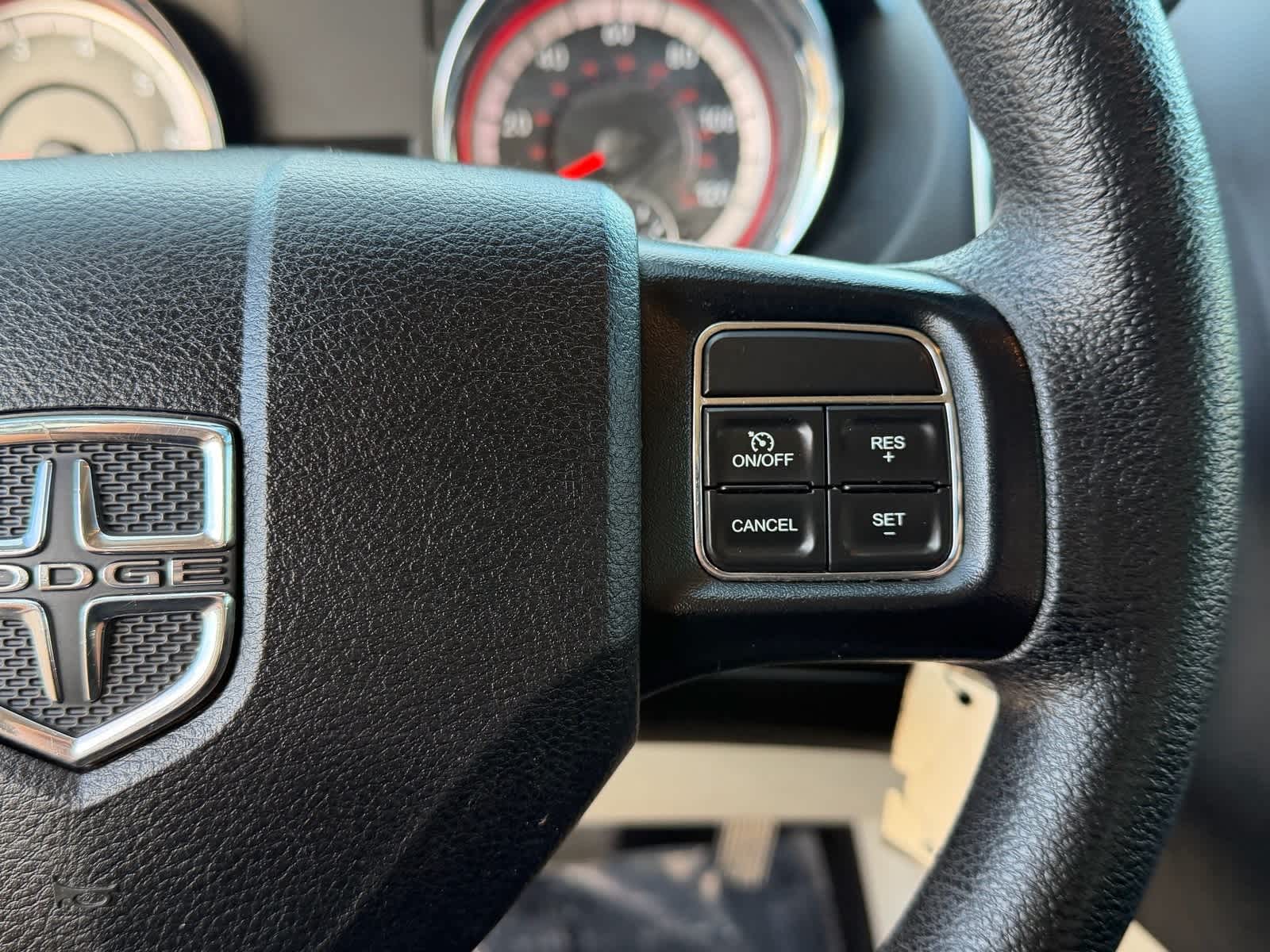 Thumbnail: 2018 Dodge Grand Caravan - 28