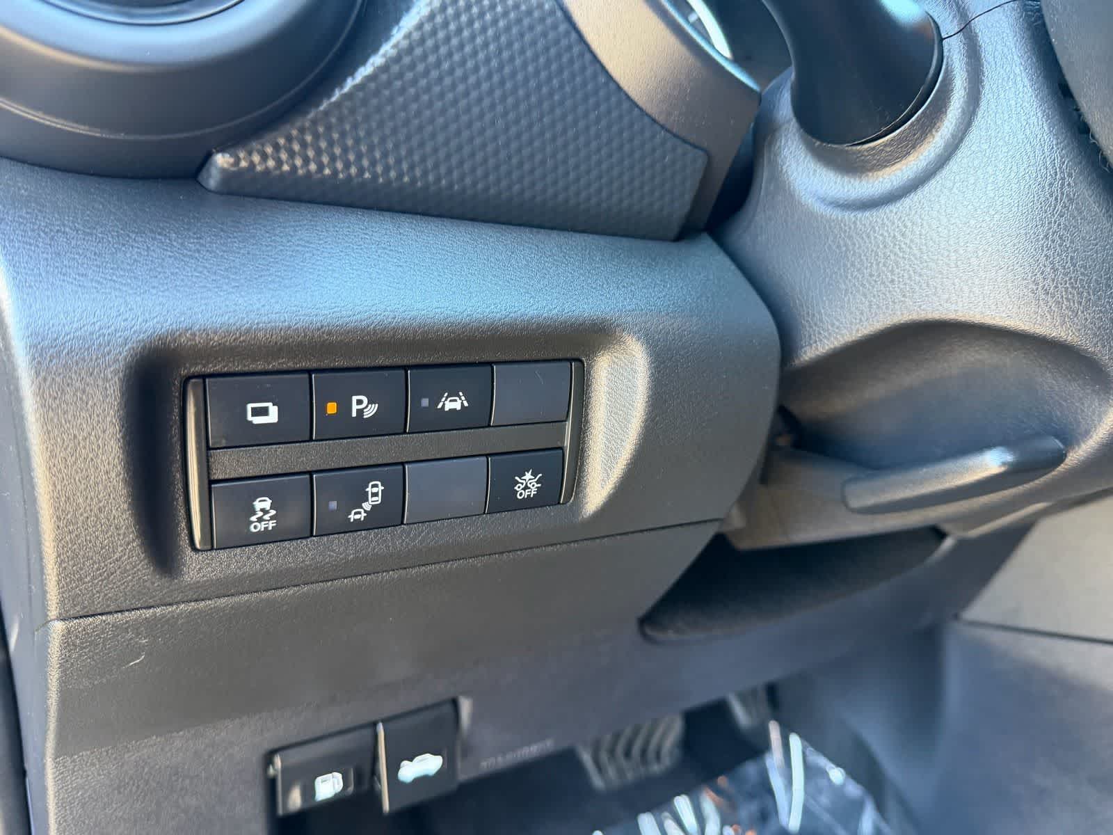 Thumbnail: 2022 Nissan Kicks - 22