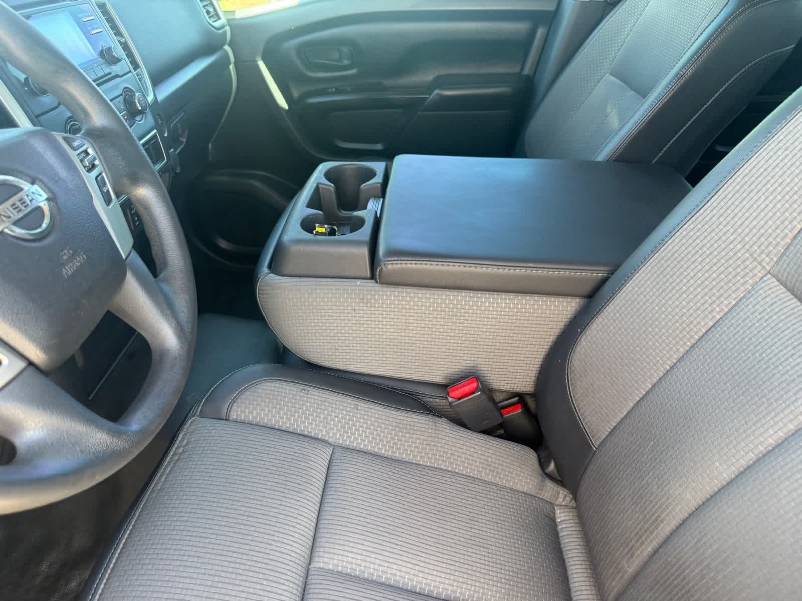 Thumbnail: 2017 Nissan Titan - 17