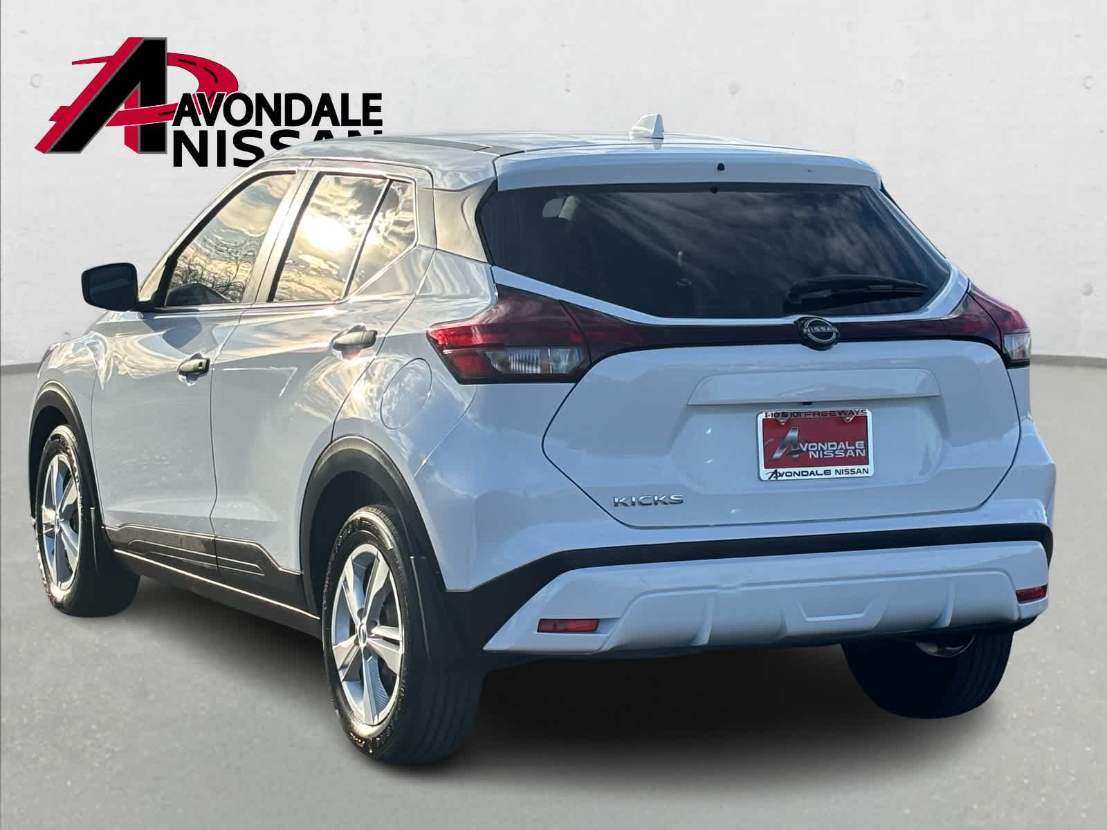 Thumbnail: 2023 Nissan Kicks - 4