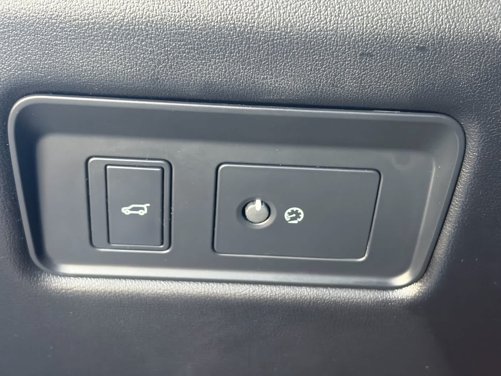 Thumbnail: 2020 Land Rover Range Rover - 11