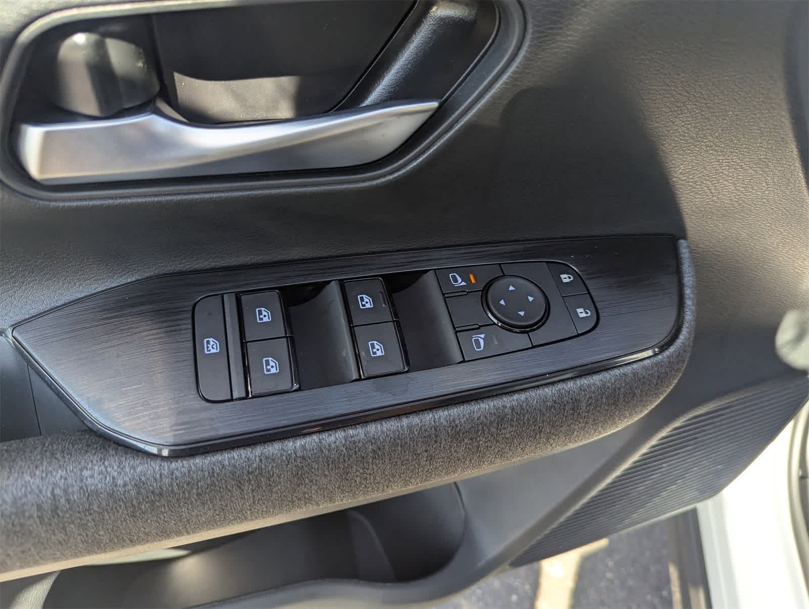 Thumbnail: 2026 Nissan Kicks - 19