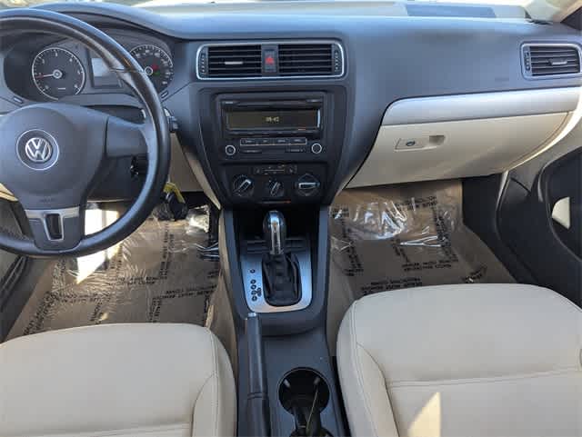 Thumbnail: 2012 Volkswagen Jetta - 16