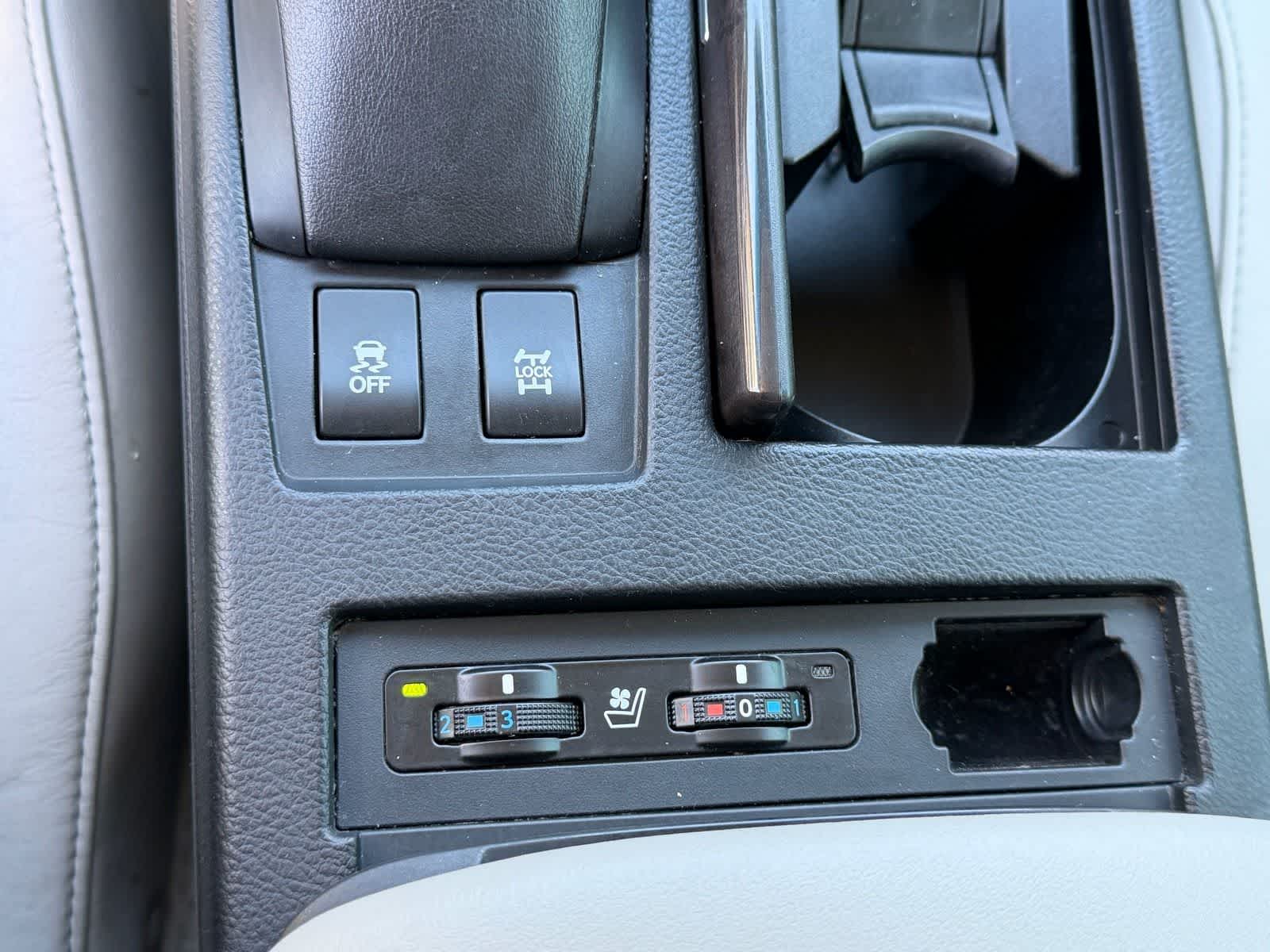 Thumbnail: 2013 Lexus RX - 32