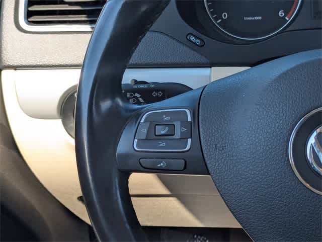 Thumbnail: 2012 Volkswagen Jetta - 19