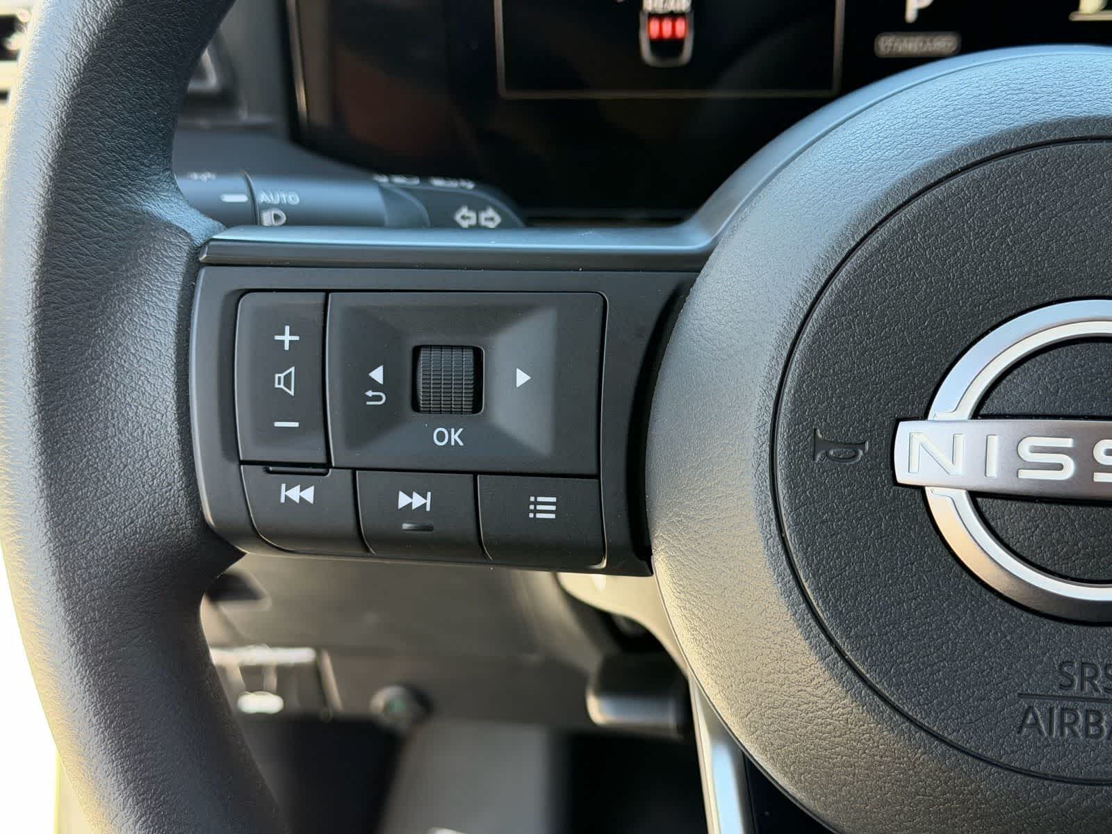 Thumbnail: 2025 Nissan Kicks - 28