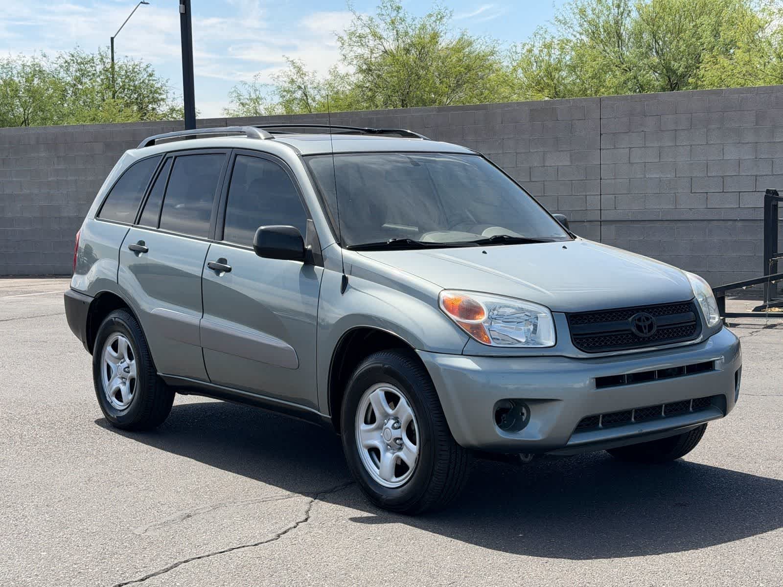 Thumbnail: 2004 Toyota RAV4 - 27