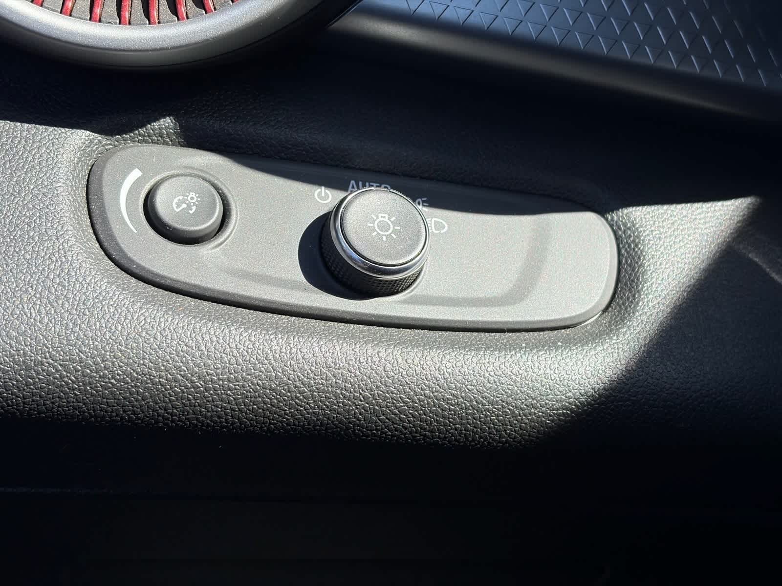 Thumbnail: 2024 Chevrolet Trax - 9