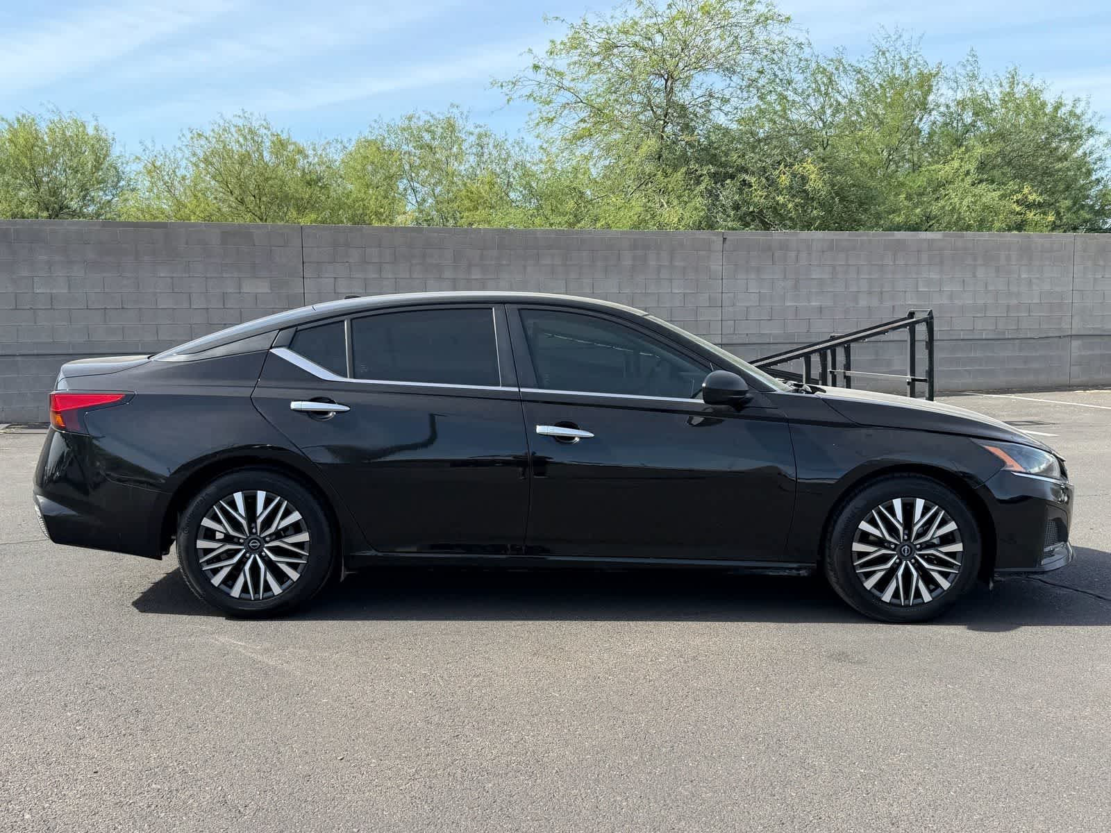 Thumbnail: 2025 Nissan Altima - 8