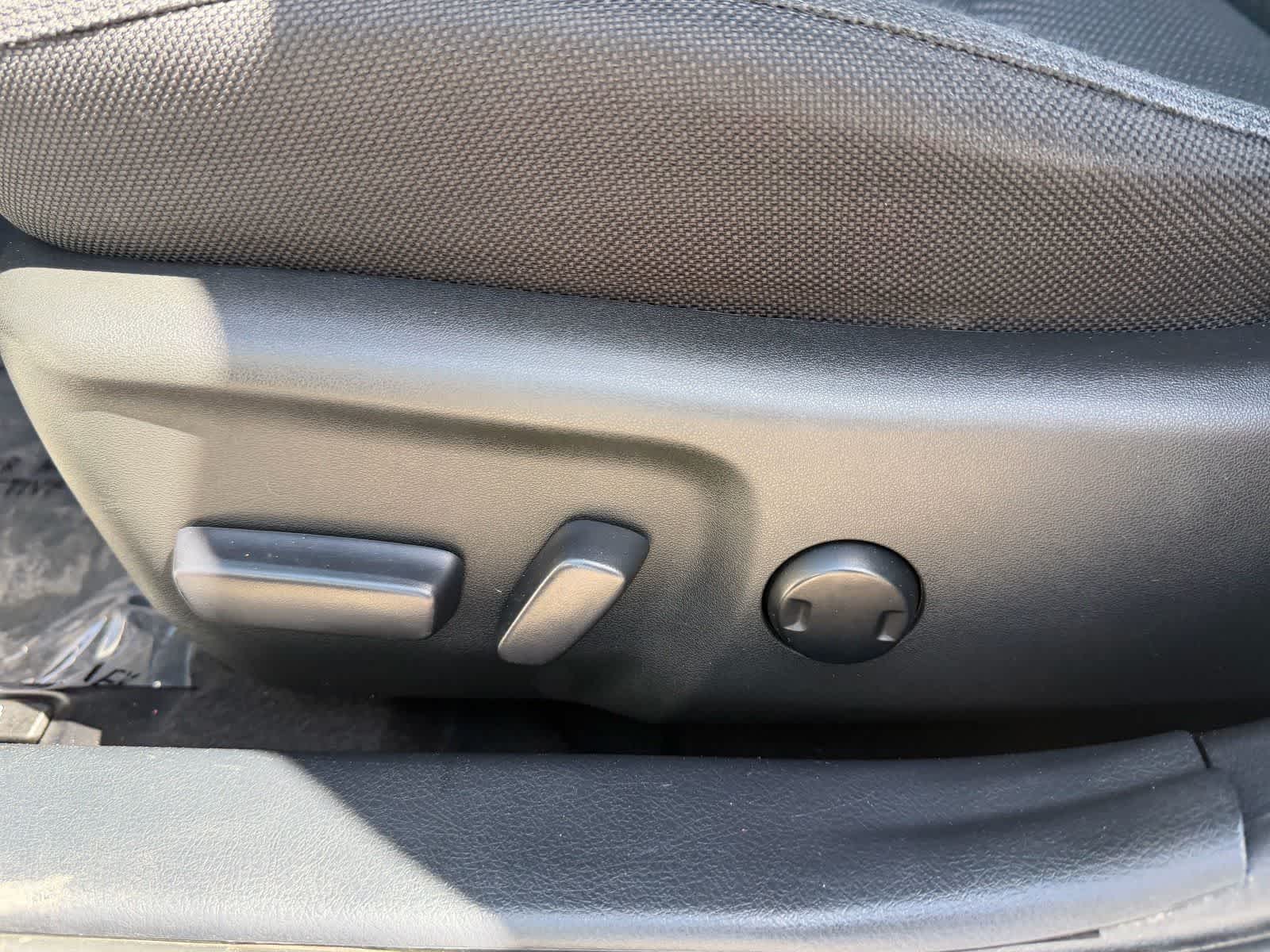 Thumbnail: 2015 Toyota Camry - 18