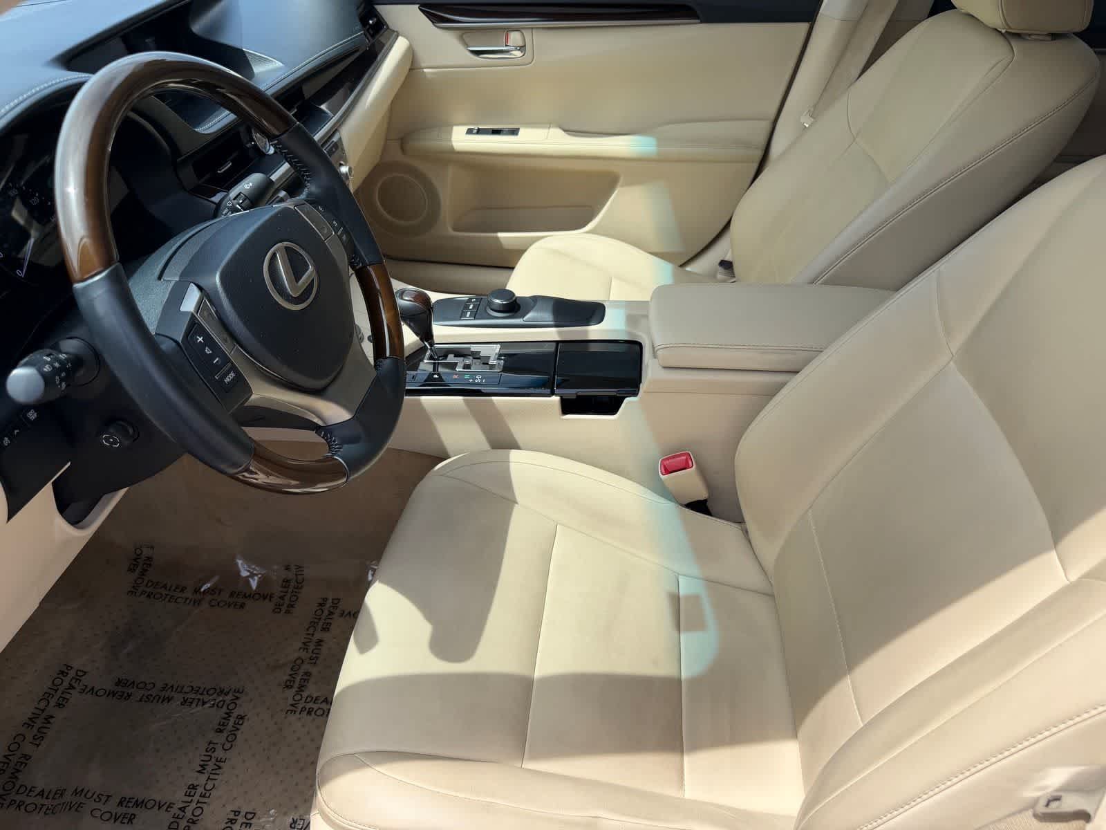 Thumbnail: 2013 Lexus ES - 14