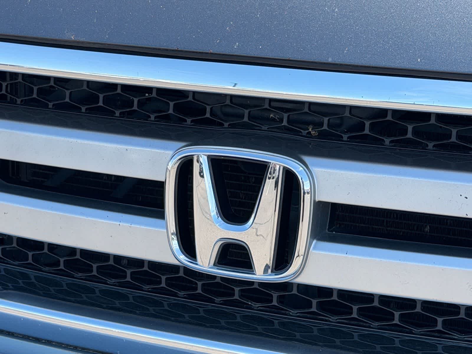 Thumbnail: 2011 Honda Ridgeline - 6