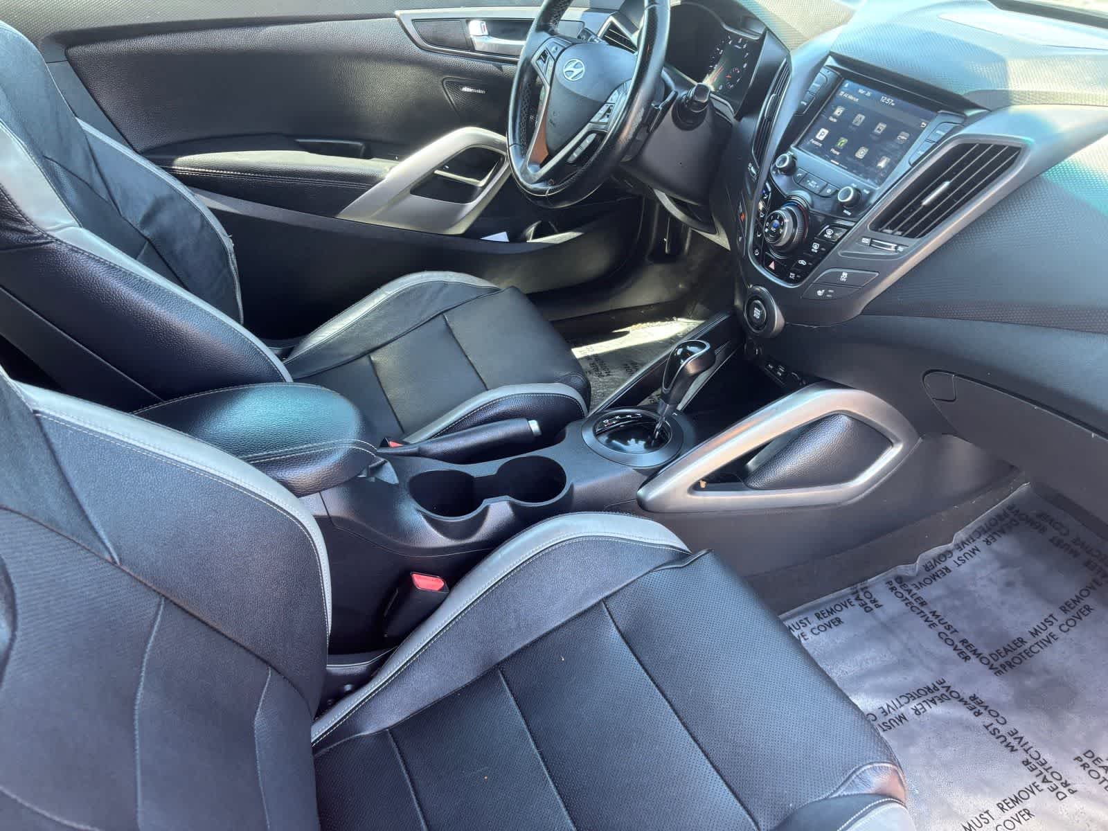 Thumbnail: 2017 Hyundai Veloster - 11