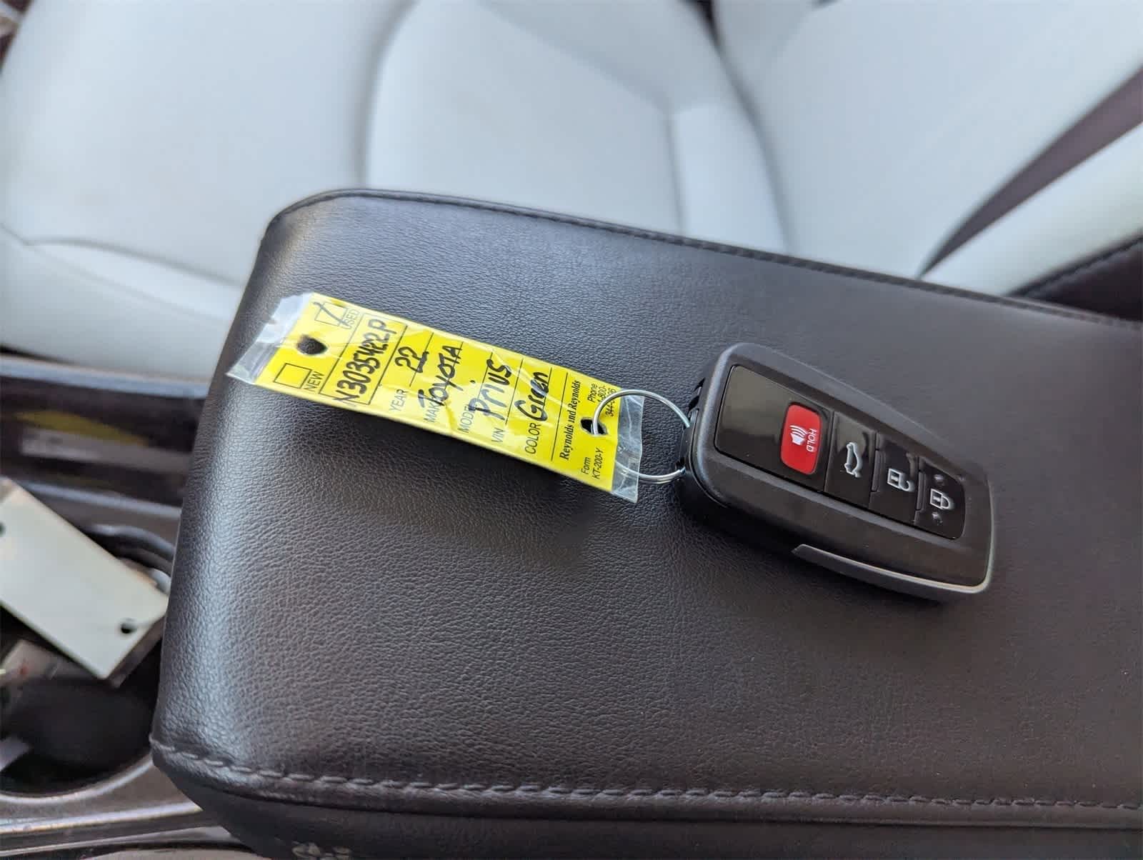 Thumbnail: 2022 Toyota Prius - 33