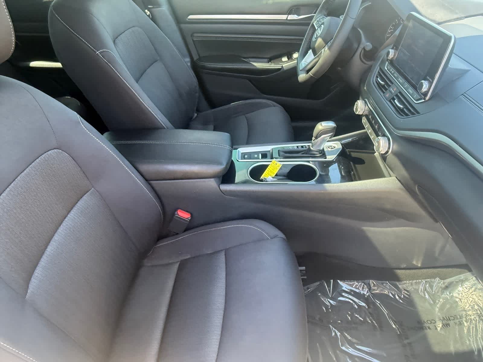 Thumbnail: 2022 Nissan Altima - 10