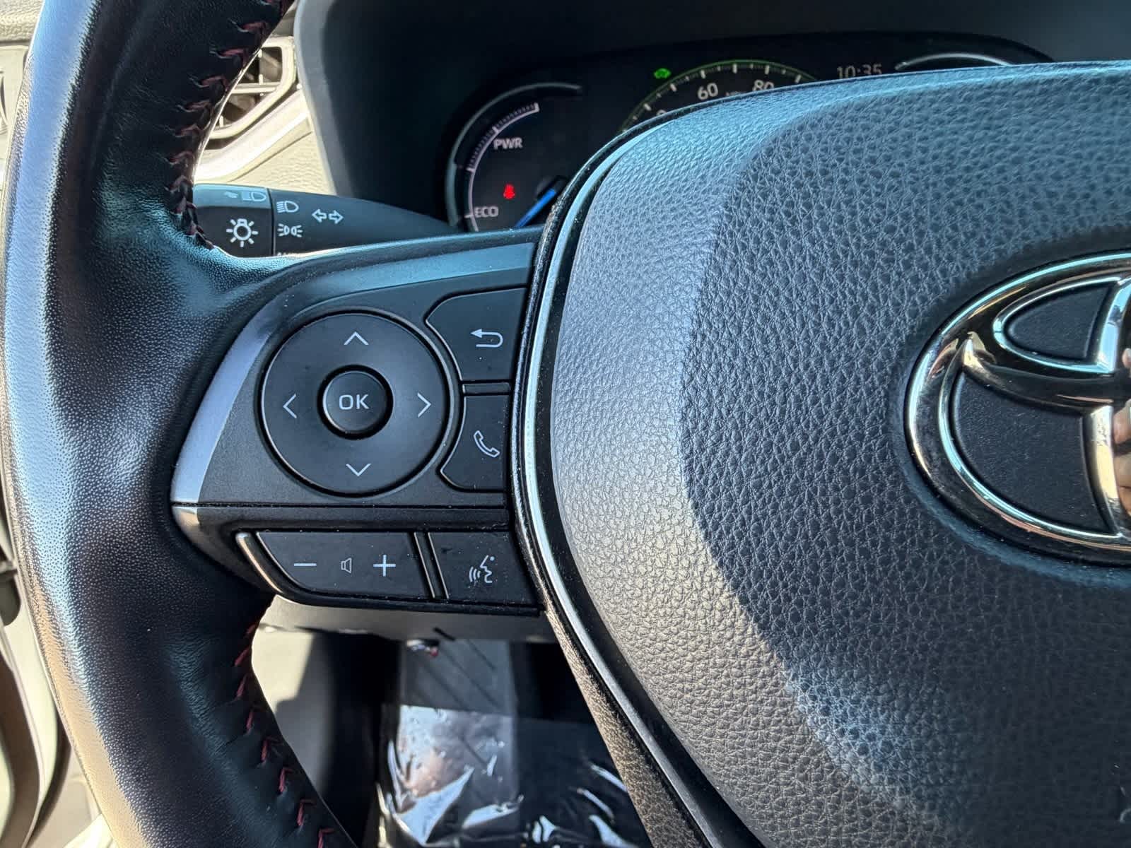 Thumbnail: 2022 Toyota RAV4 - 32