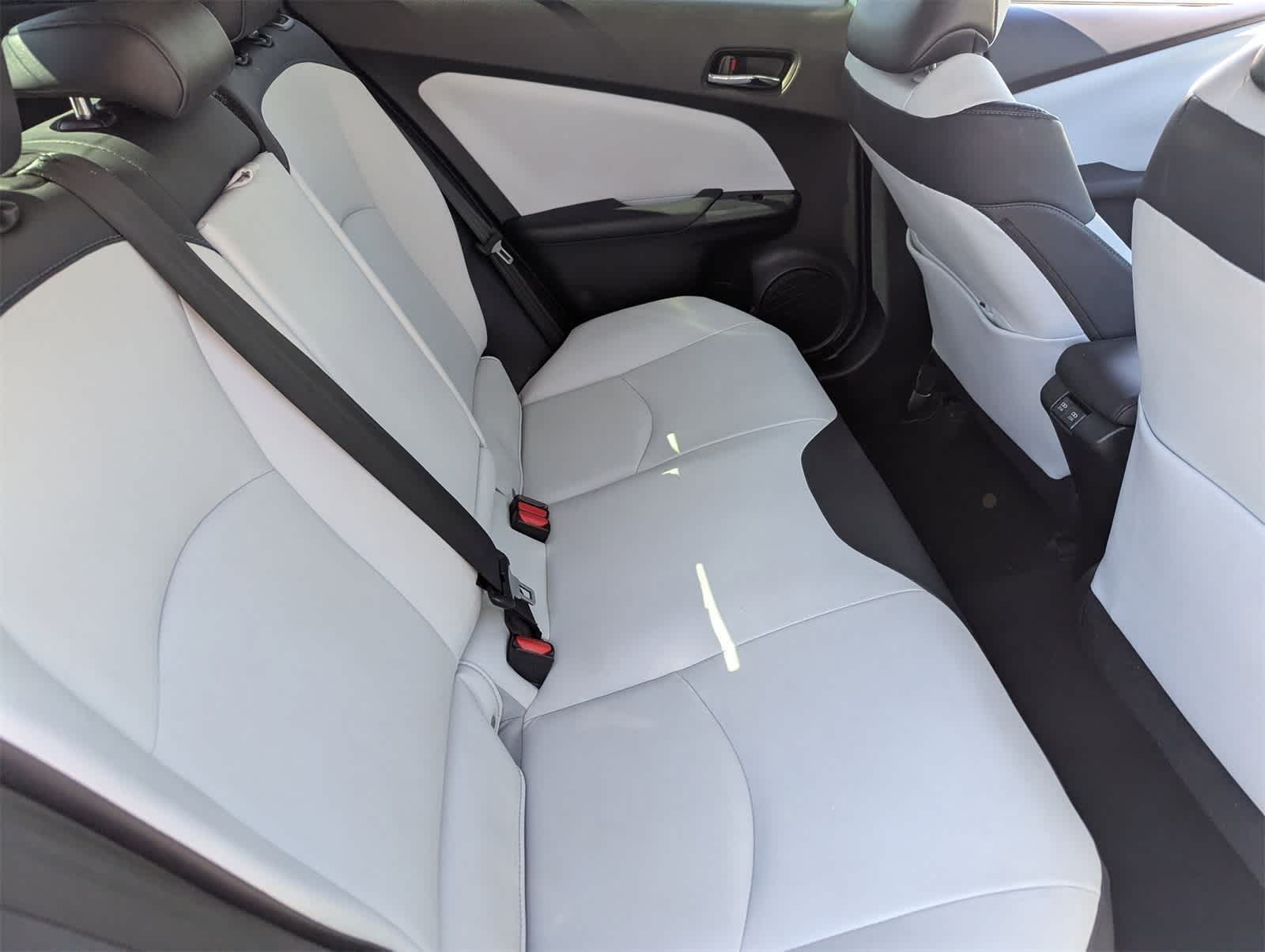 Thumbnail: 2022 Toyota Prius - 15