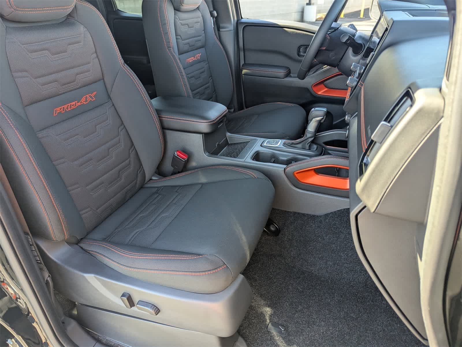 Thumbnail: 2026 Nissan Frontier - 11