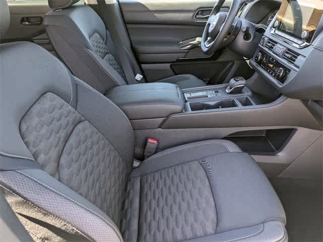 Thumbnail: 2024 Nissan Pathfinder - 12