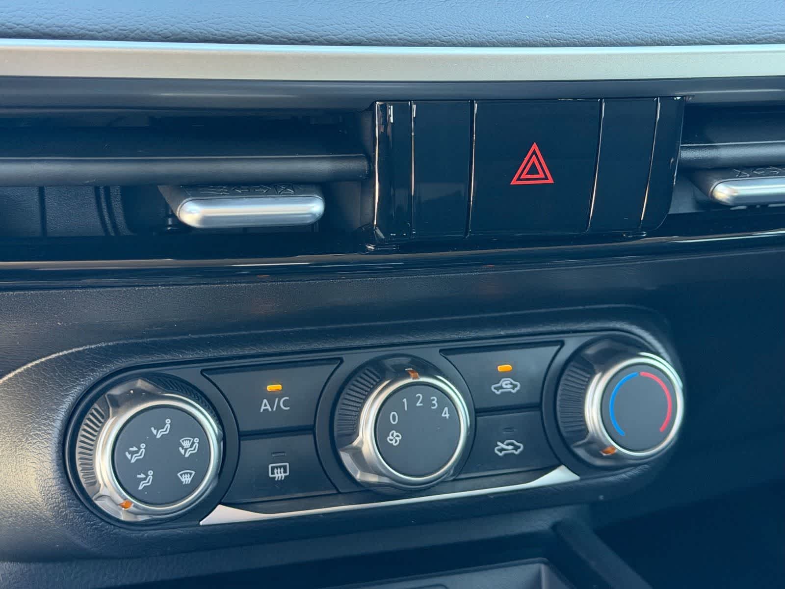 Thumbnail: 2025 Nissan Kicks - 23