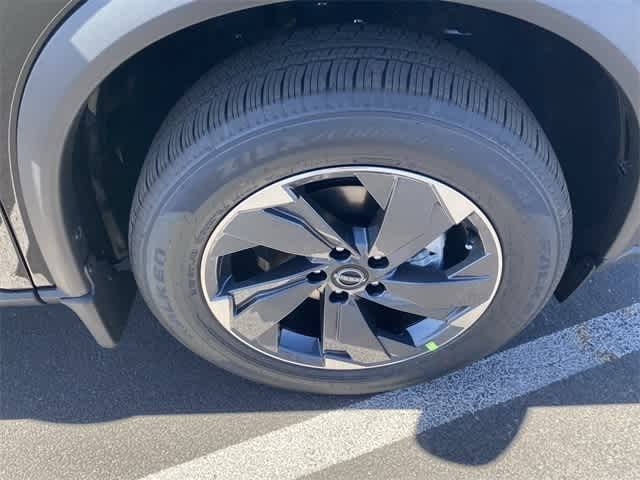 Thumbnail: 2026 Nissan Rogue - 10