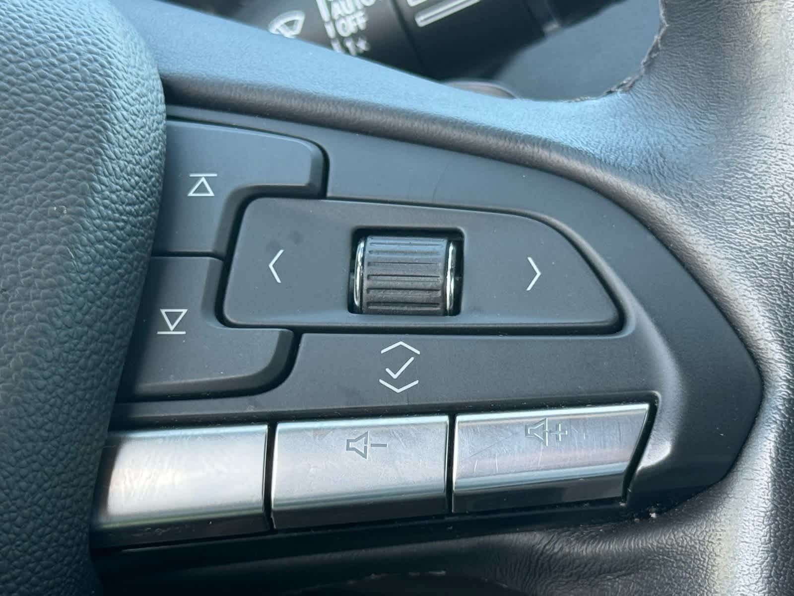 Thumbnail: 2022 Cadillac XT4 - 20