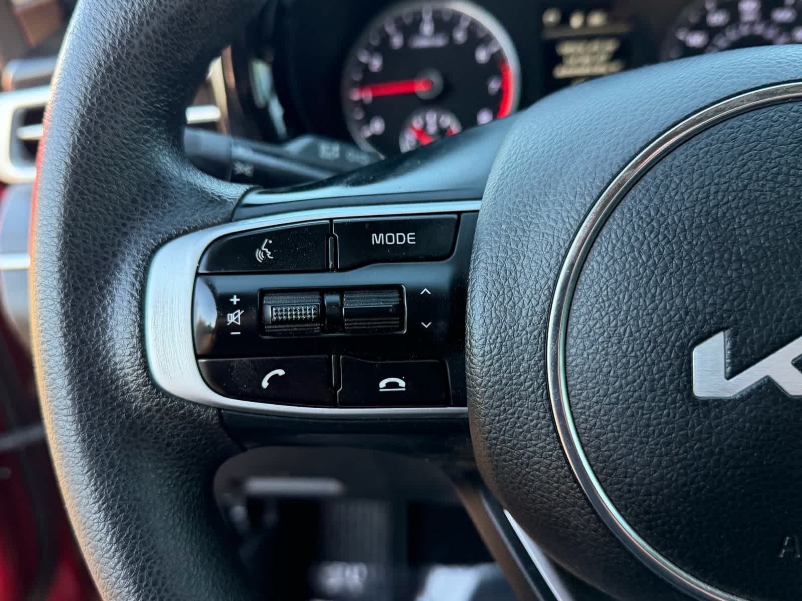 Thumbnail: 2023 Kia K5 - 32