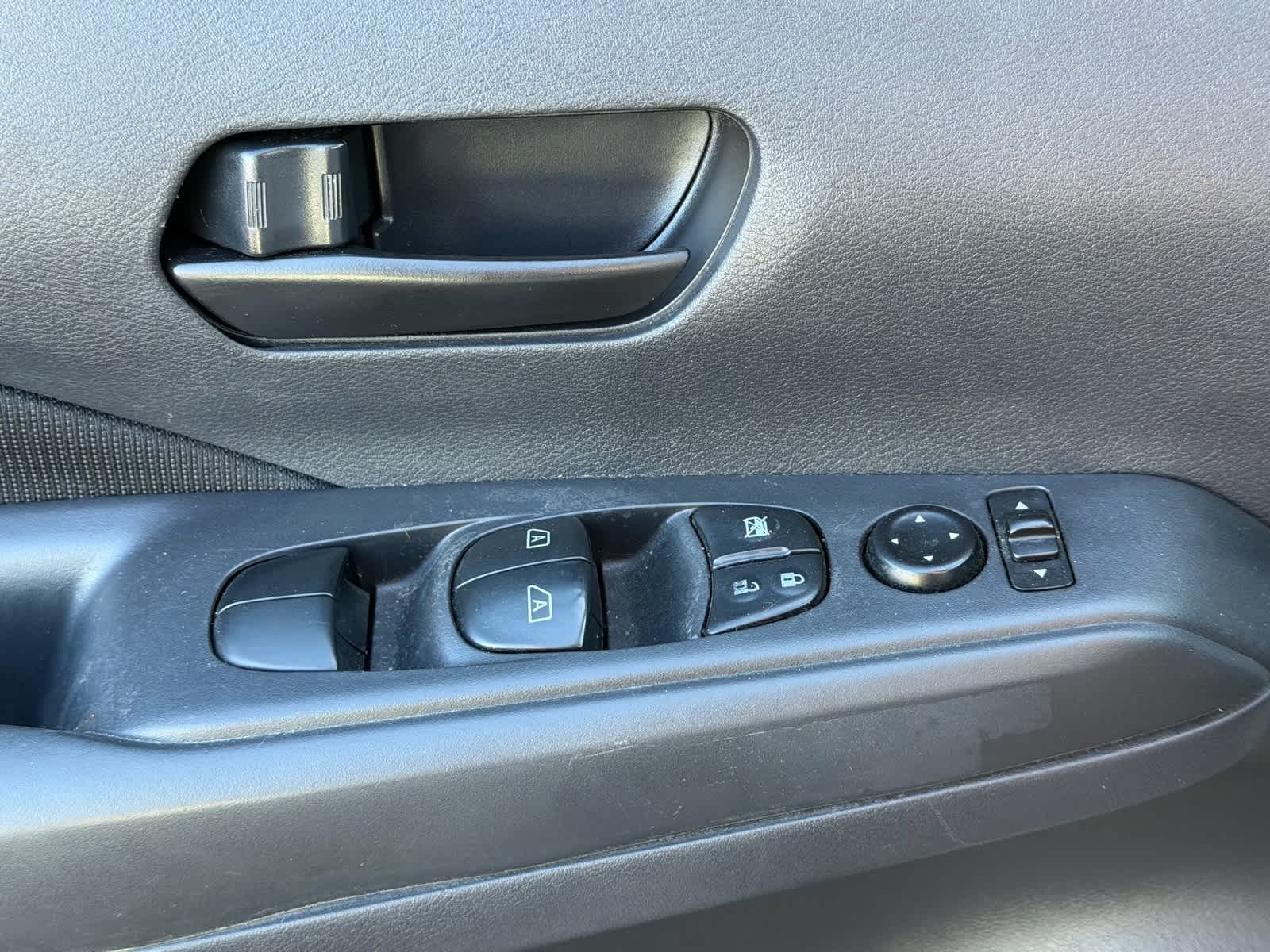 Thumbnail: 2021 Nissan Kicks - 12