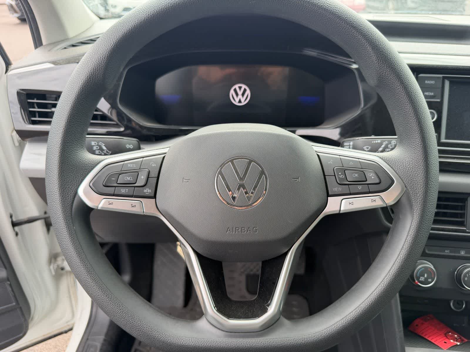 Thumbnail: 2022 Volkswagen Taos - 7