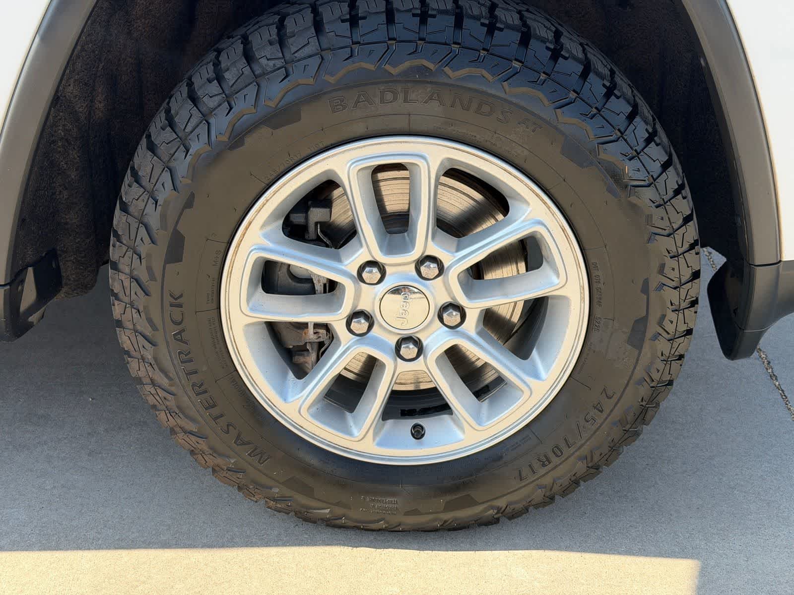 Thumbnail: 2018 Jeep Grand Cherokee - 10