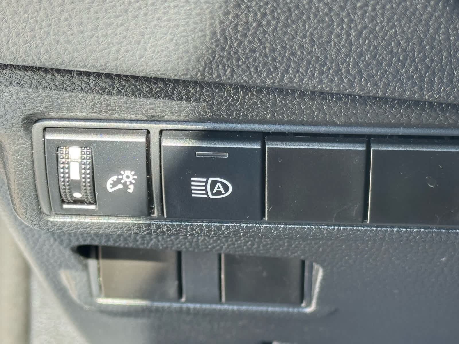 Thumbnail: 2022 Toyota Corolla Cross - 20