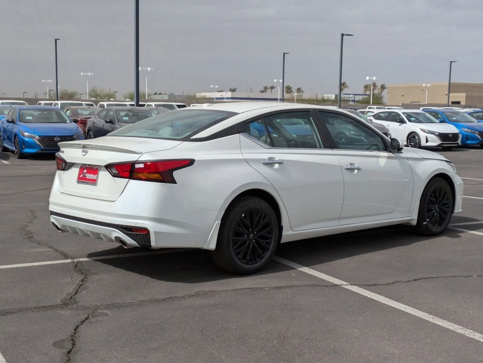 Thumbnail: 2025 Nissan Altima - 6